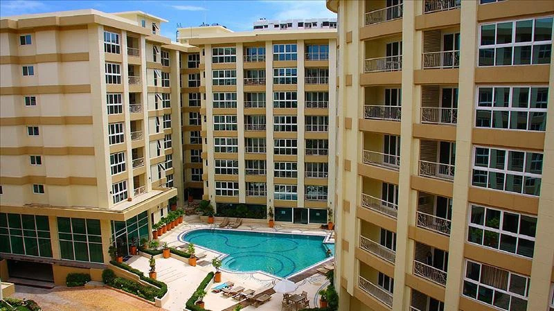 Элитная резиденция с бассейнами и рестораном в самом центре Паттайи, Таиланд