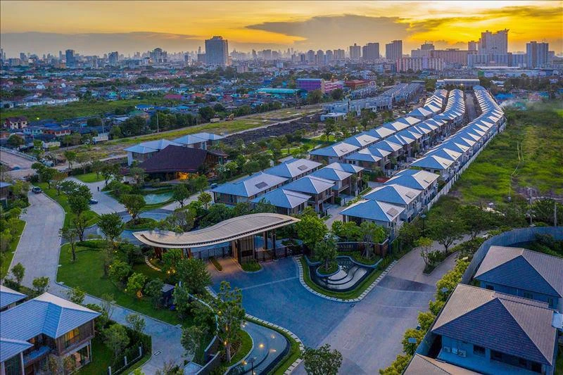 Комплекс вилл с бассейном и фитнес-центром, Бангкок, Таиланд