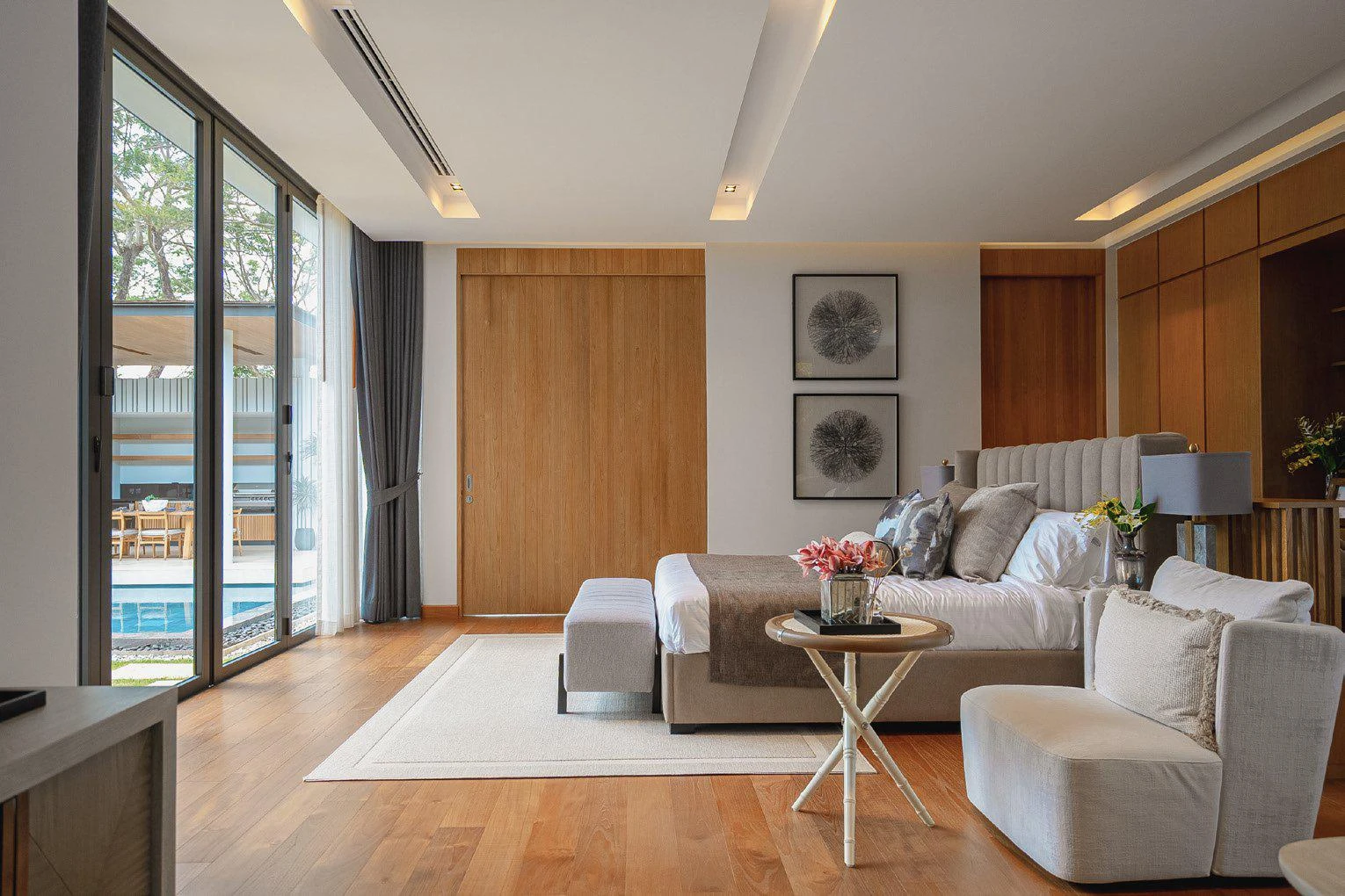 Комплекс вилл с бассейнами и садами рядом с пляжами, Пхукет, Таиланд