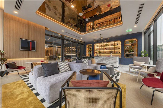 Высотная резиденция с бассейном и зонами отдыха в фешенебельном районе Бангкока, Таиланд