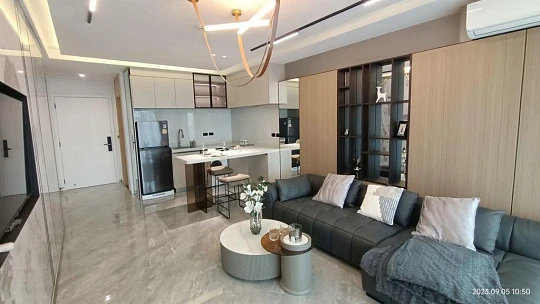 Новый жилой комплекс квартир с личными бассейнами на первой линии от пляжа в Чалонге, Пхукет, Таиланд