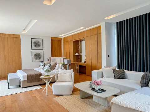 Современный комплекс вилл с бассейнами рядом с пляжами, Пхукет, Таиланд